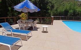 Casa com piscina condomínio Itaipava Country Club